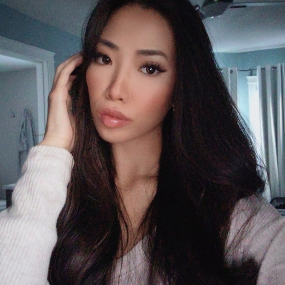 Meet your Posher, Tiffany - Picture 1 of 1